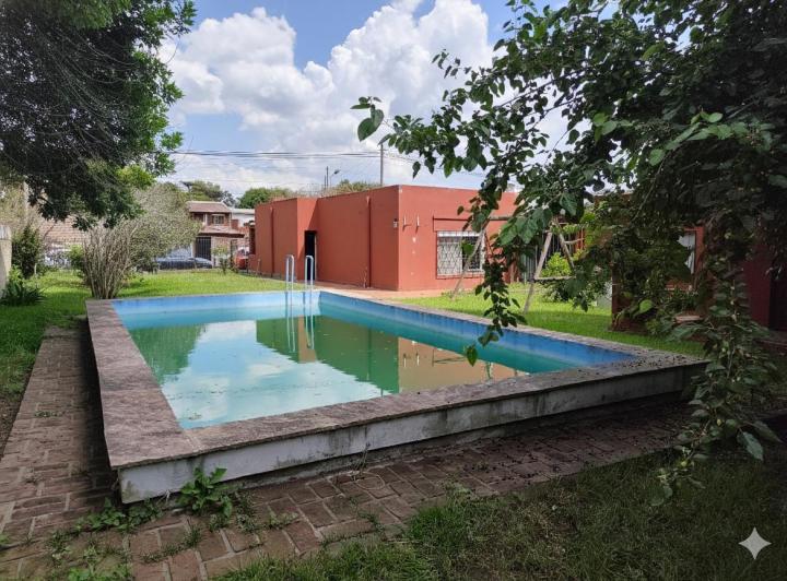 Casa · 170m² · 5 Ambientes · 1 Cochera