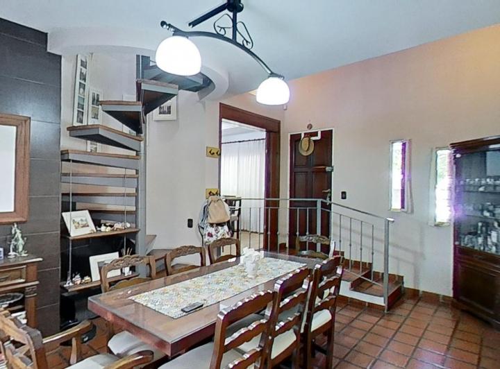Casa · 134m² · 4 Ambientes · 3 Cocheras