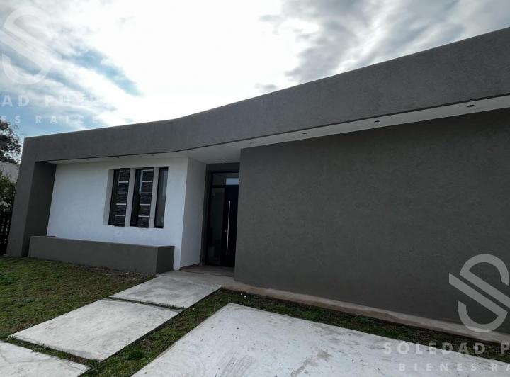 Casa · 158m² · 5 Ambientes · 2 Cocheras