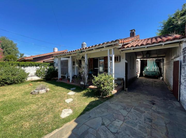 Casa · 153m² · 3 Ambientes · 3 Cocheras