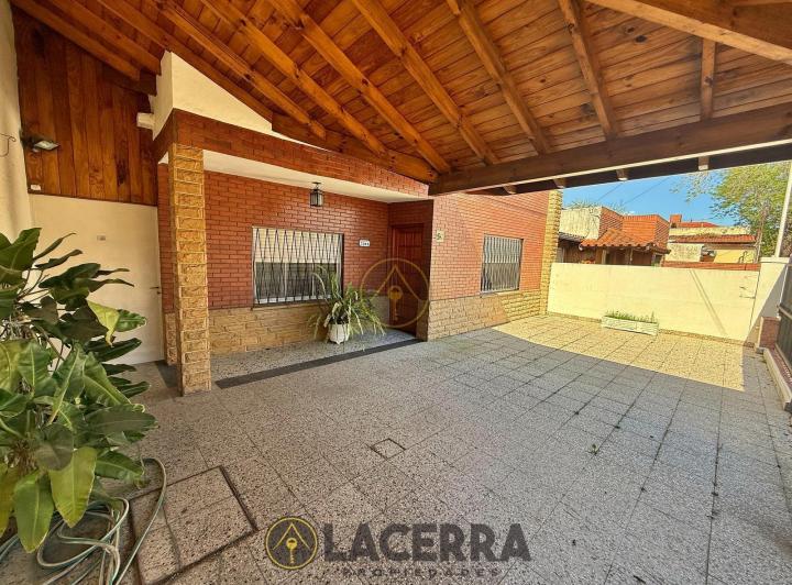Casa · 100m² · 3 Ambientes · 1 Cochera