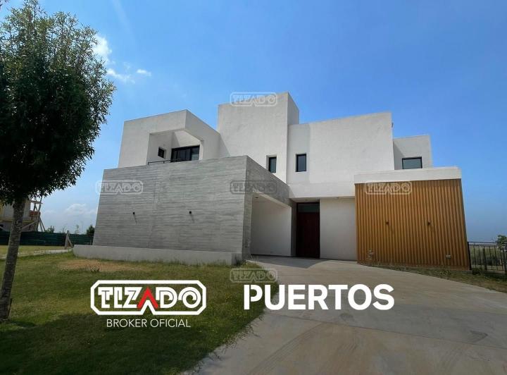 Casa · 326m² · 4 Ambientes · 1 Cochera