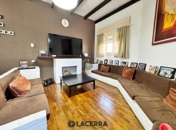 Casa · 158m² · 4 Ambientes · 1 Cochera