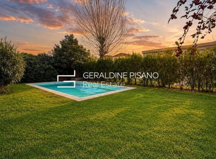 Casa · 196m² · 5 Ambientes · 3 Cocheras