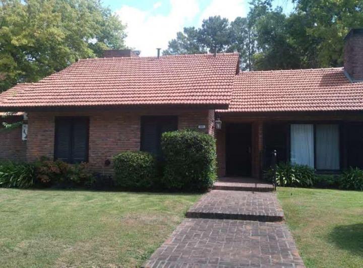 Casa · 130m² · 5 Ambientes · 1 Cochera