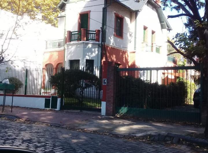 Casa · 260m² · 5 Ambientes · 5 Cocheras