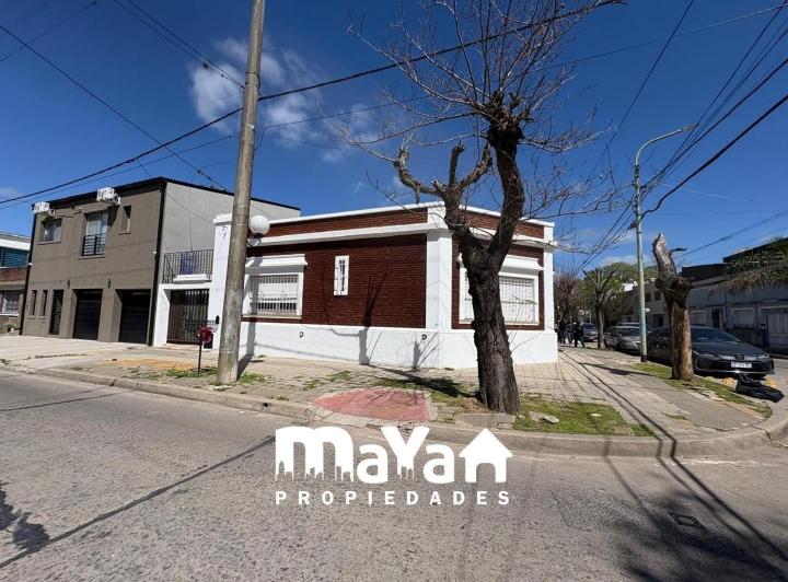 Casa · 57m² · 3 Ambientes · 1 Cochera
