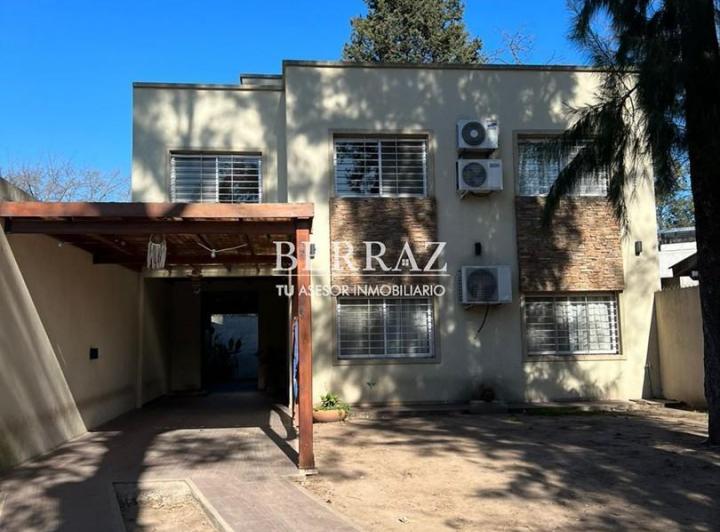 Casa · 145m² · 5 Ambientes · 2 Cocheras