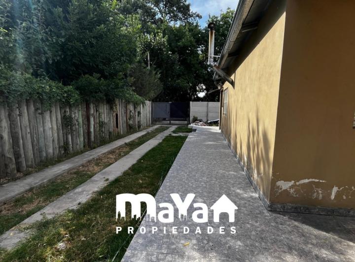 Casa · 80m² · 3 Ambientes · 4 Cocheras
