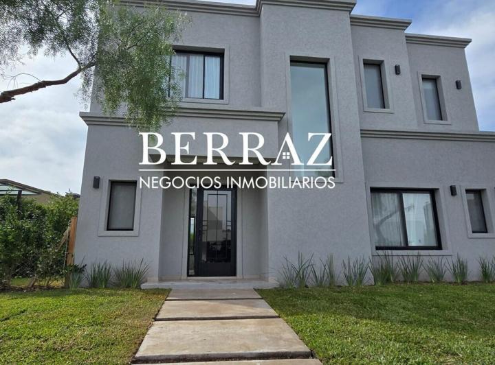 Casa · 152m² · 5 Ambientes · 2 Cocheras