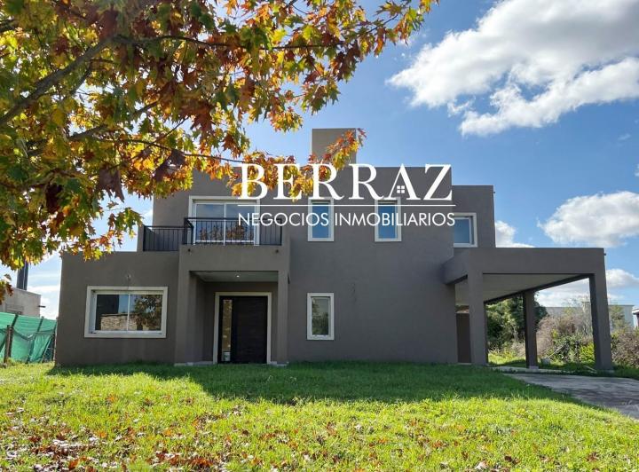 Casa · 200m² · 5 Ambientes · 3 Cocheras