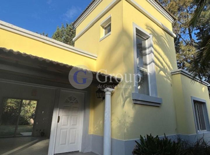 Casa · 90m² · 3 Ambientes · 1 Cochera