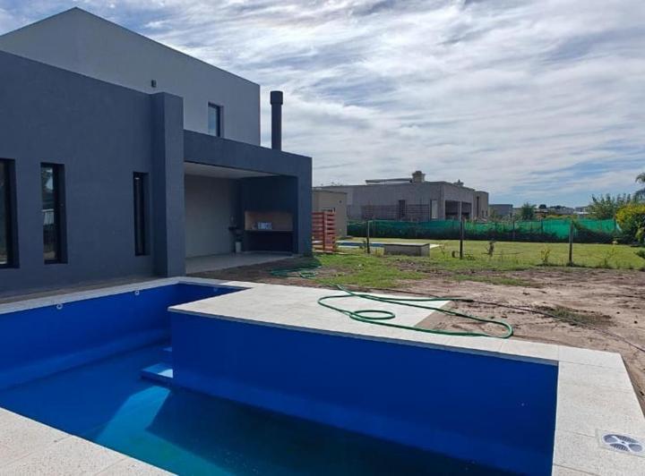 Casa · 139m² · 4 Ambientes · 4 Cocheras
