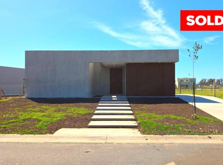 Casa · 133m² · 4 Ambientes · 1 Cochera