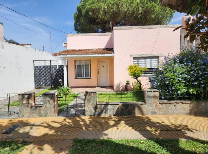 Casa · 78m² · 3 Ambientes · 3 Cocheras