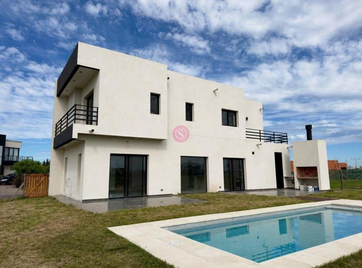 Casa · 217m² · 5 Ambientes