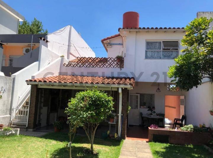 Casa · 150m² · 4 Ambientes · 1 Cochera