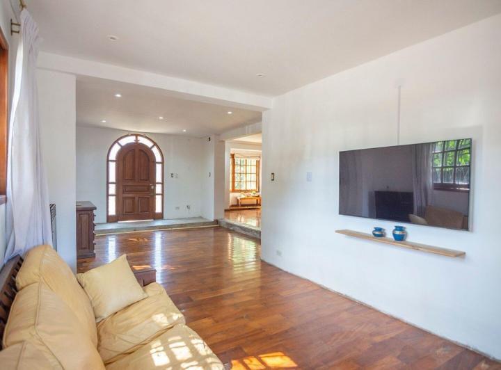 Casa · 183m² · 5 Ambientes · 1 Cochera