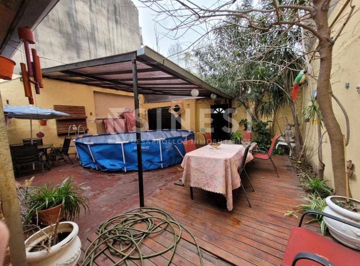 Casa · 60m² · 4 Ambientes · 1 Cochera