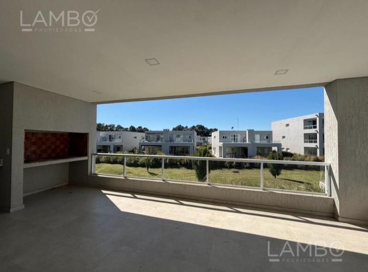 Casa · 56m² · 2 Ambientes · 1 Cochera