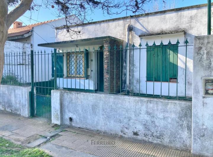 Casa · 70m² · 3 Ambientes · 3 Cocheras