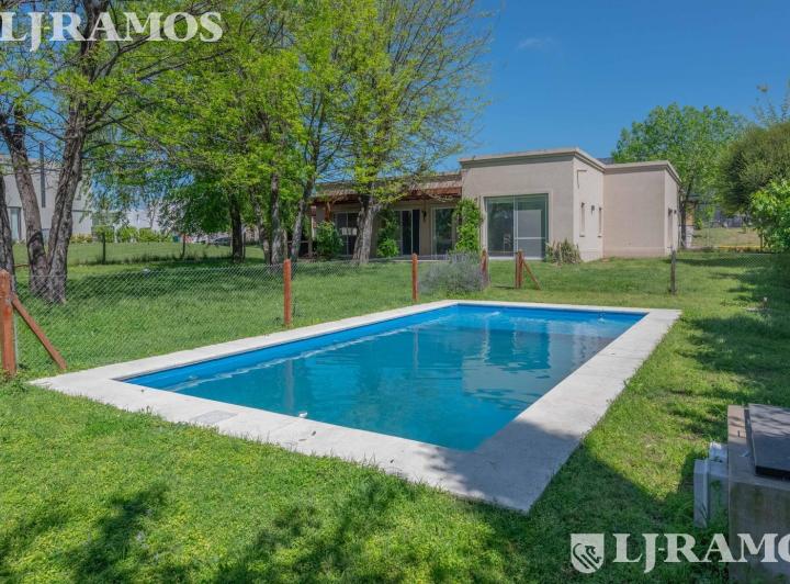 Casa · 160m² · 6 Ambientes · 1 Cochera