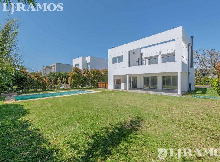 Casa · 185m² · 7 Ambientes