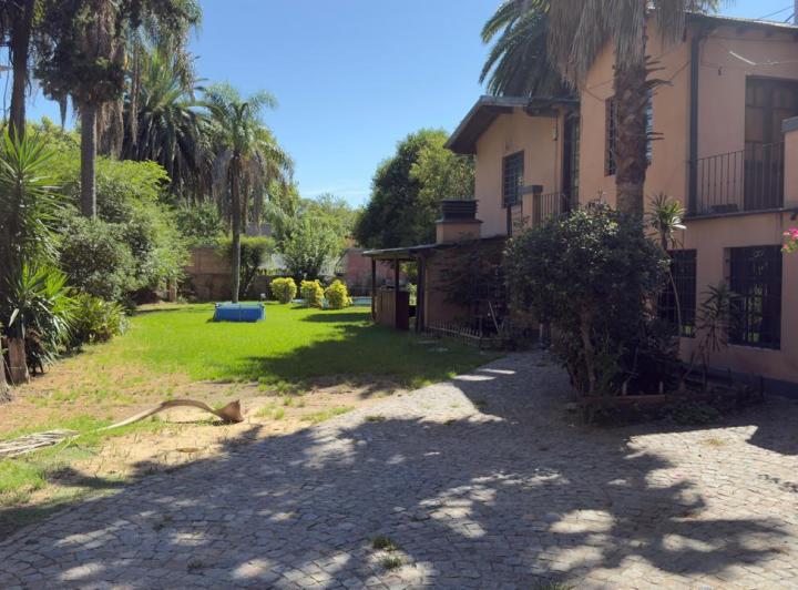Casa · 180m² · 5 Ambientes · 1 Cochera