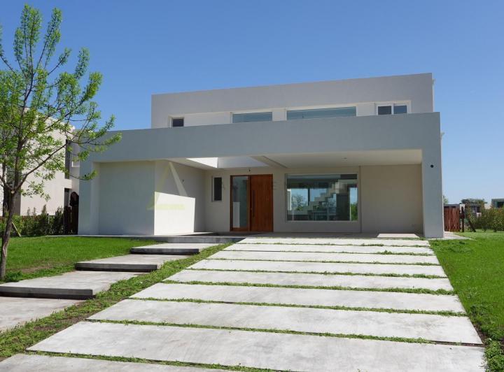 Casa · 238m² · 4 Ambientes