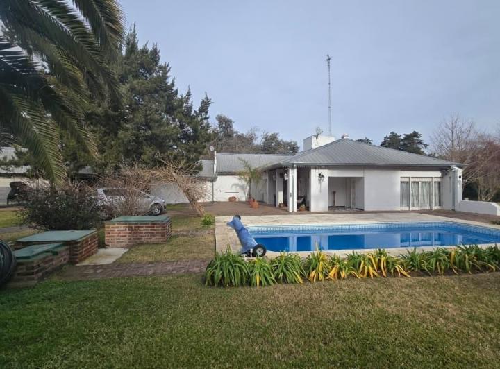 Casa · 123m² · 4 Ambientes · 1 Cochera