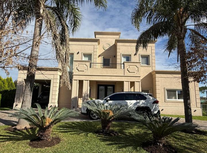Casa · 120m² · 4 Ambientes · 1 Cochera