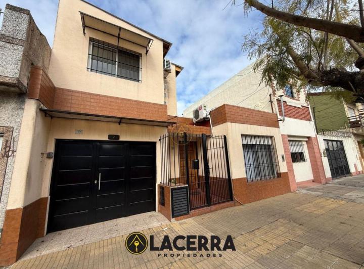 Casa · 177m² · 4 Ambientes · 1 Cochera