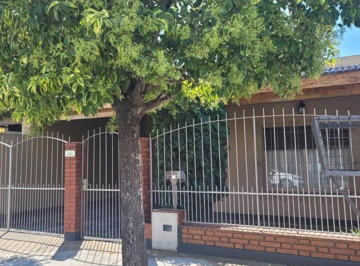 Casa · 80m² · 1 Ambiente · 1 Cochera