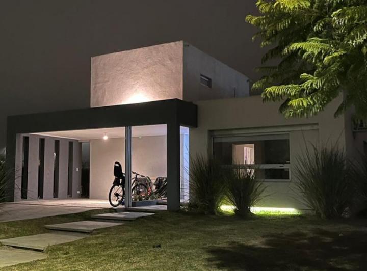 Casa · 190m² · 4 Ambientes