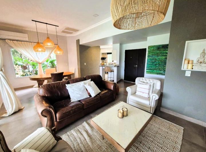 Casa · 112m² · 4 Ambientes · 4 Cocheras
