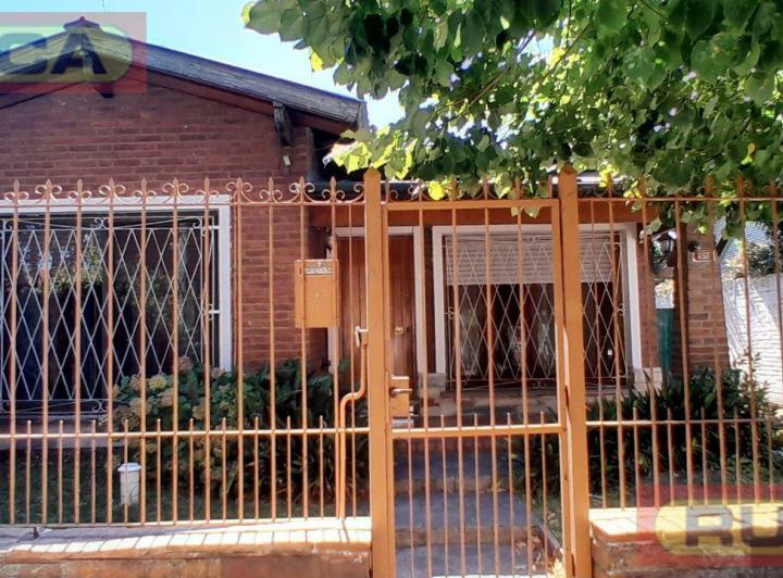 Casa · 143m² · 4 Ambientes · 2 Cocheras