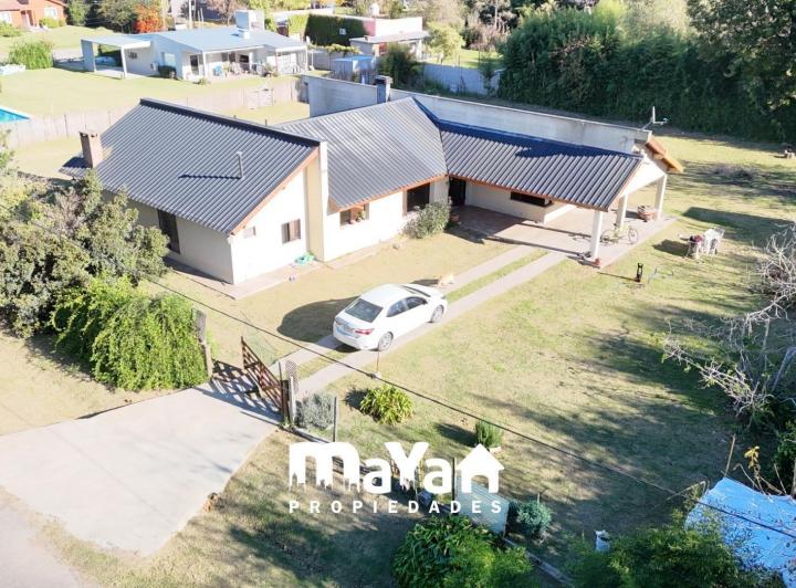 Casa · 180m² · 4 Ambientes · 1 Cochera