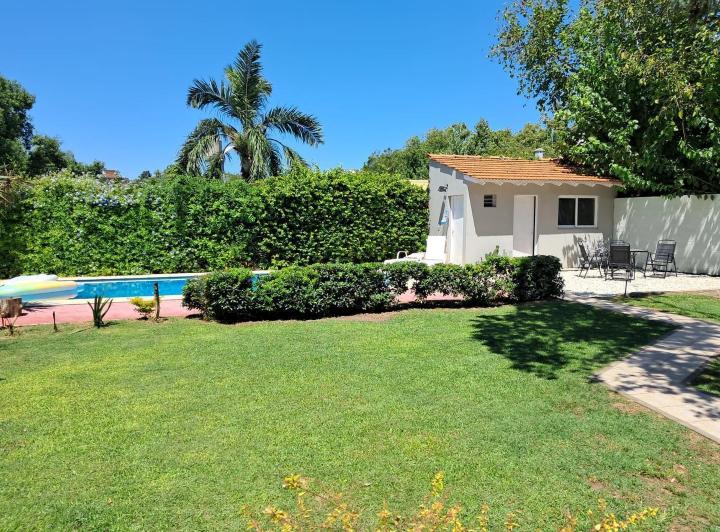 Casa · 150m² · 4 Ambientes · 3 Cocheras