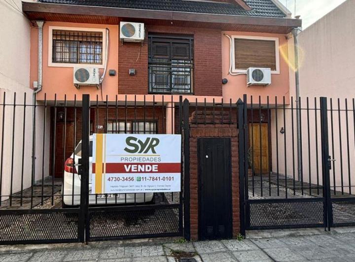 Casa · 128m² · 5 Ambientes · 1 Cochera
