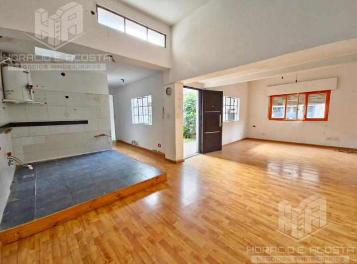Casa · 141m² · 3 Ambientes · 2 Cocheras
