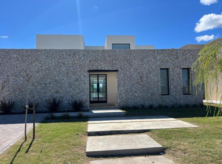 Casa · 223m² · 5 Ambientes
