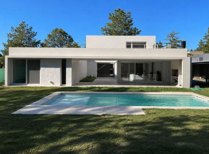 Casa · 226m² · 5 Ambientes · 1 Cochera