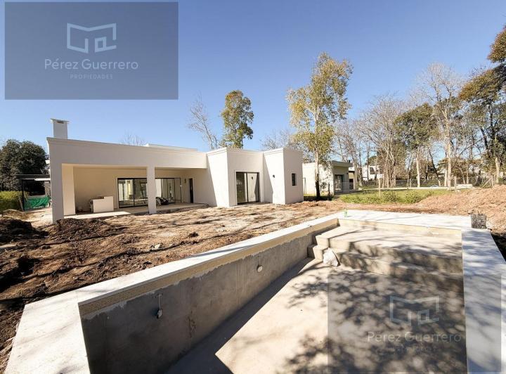 Casa · 201m² · 5 Ambientes