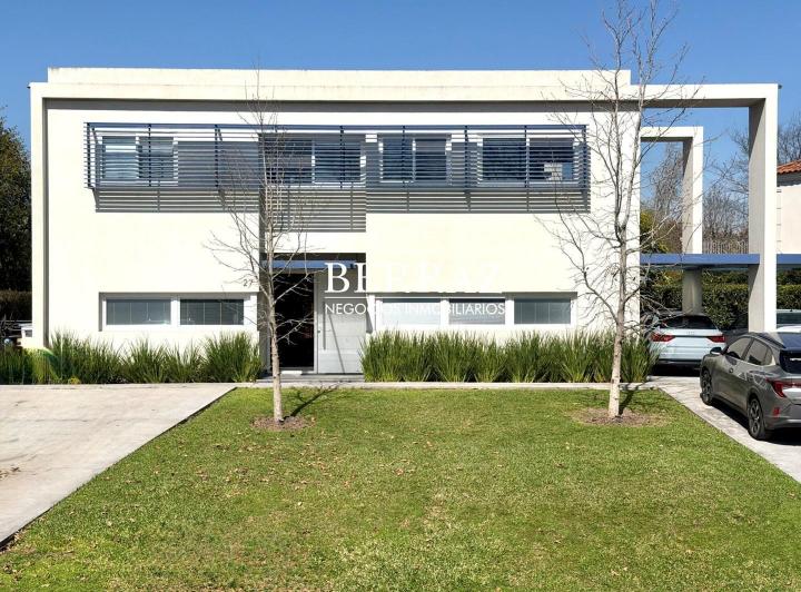 Casa · 302m² · 6 Ambientes