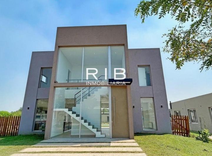 Casa · 147m² · 4 Ambientes · 1 Cochera