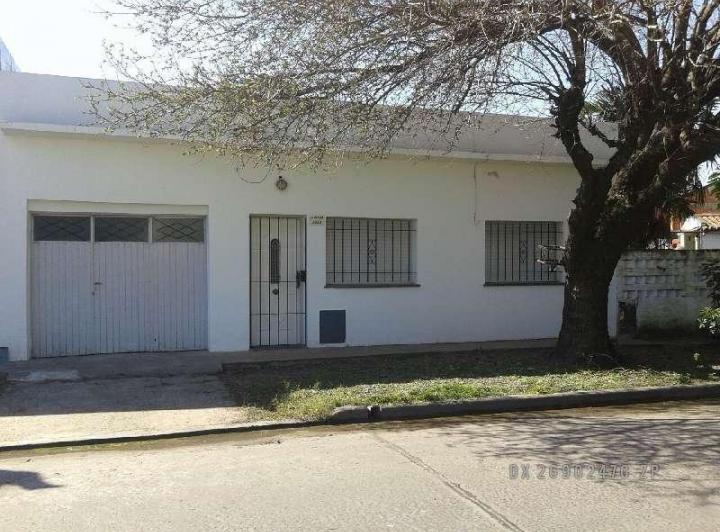 Casa · 70m² · 3 Ambientes · 1 Cochera