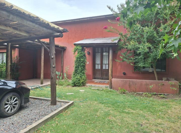 Casa · 160m² · 4 Ambientes