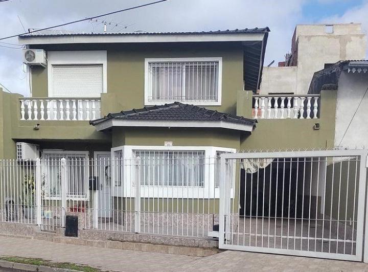 Casa · 190m² · 5 Ambientes · 1 Cochera