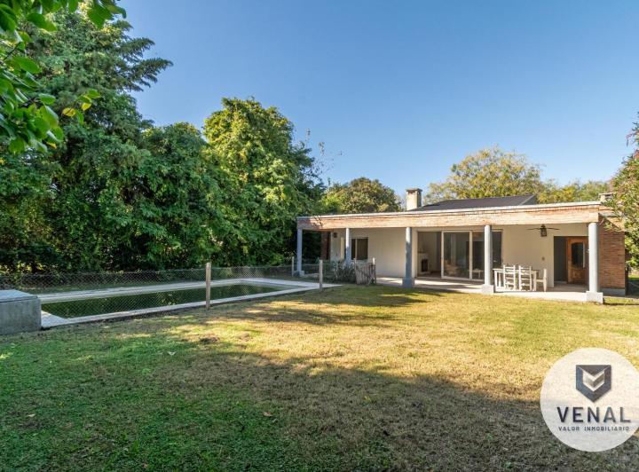Casa · 137m² · 4 Ambientes · 4 Cocheras