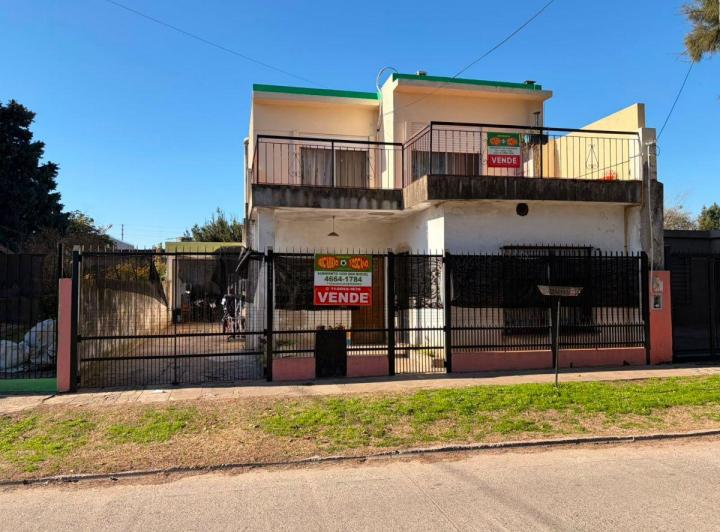 Casa · 160m² · 5 Ambientes · 1 Cochera